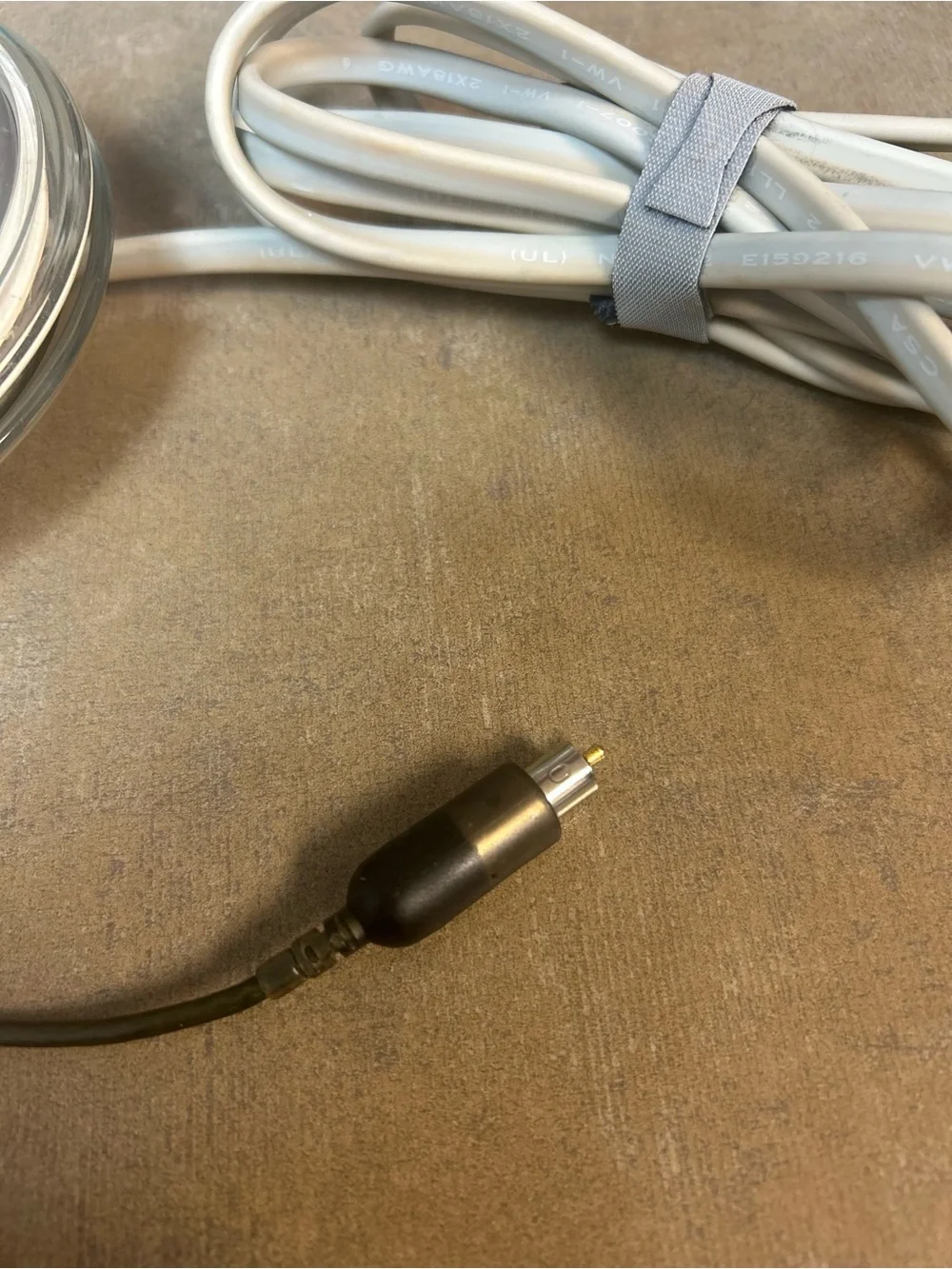 Apple M7332 Yo-Yo Style Power Adapter 45W 24V 1.875A For iBook OEM